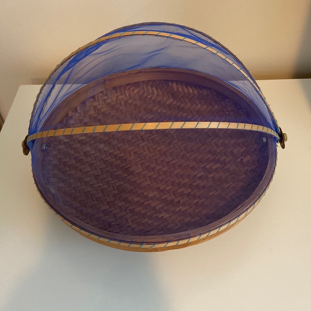 Bamboo food cover
